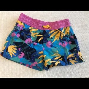 Kids (Girls) Patagonia Baggies shorts size L (10-12)